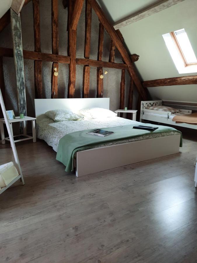 La Maison Genevier - Chambre La Family Montreuil-en-Touraine Buitenkant foto